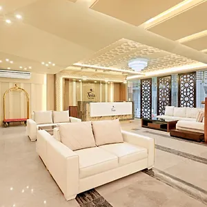 Hotel &, Dhaka